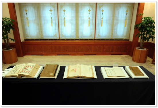 Japan to Return Historic Texts of Joseon Kingdom to Korea