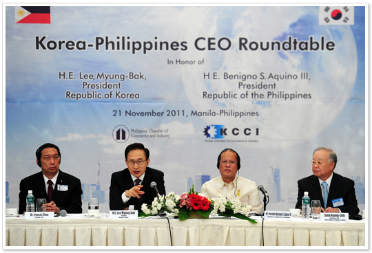 President Lee Myung-bak attends CEO Roundtable and Business Forum in Philippines