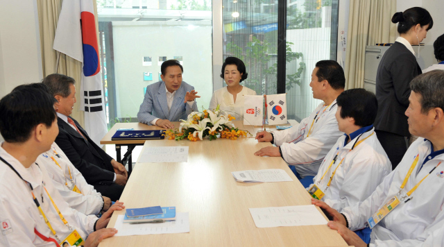 �ø��� ������ �湮