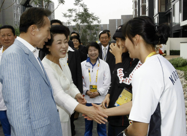 �ø��� ������ �湮