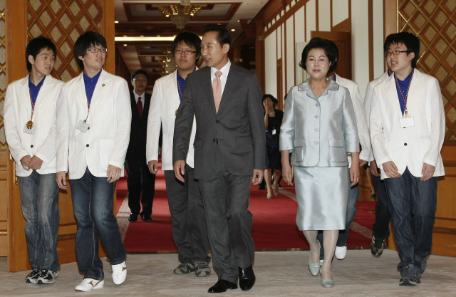 �������пø��ǾƵ� ������ �ݷ�����